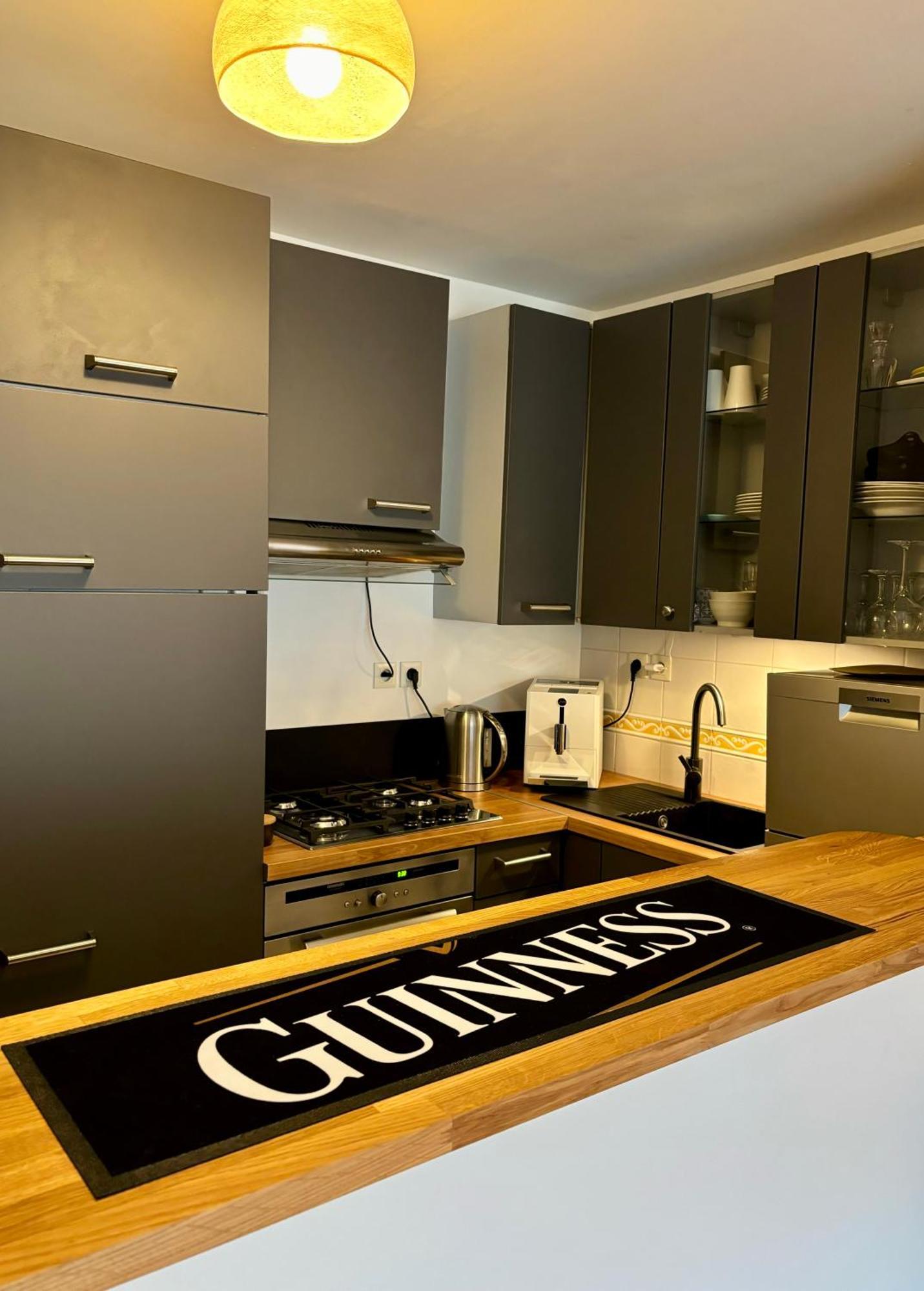Appartement Proche Centre Parking & Terrasse Besancon Luaran gambar